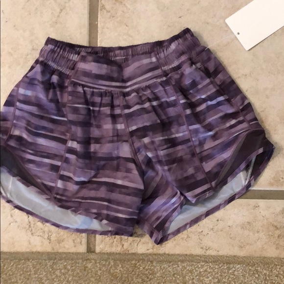 lululemon athletica Pants - Lululemon Hotty Hot Short II Long